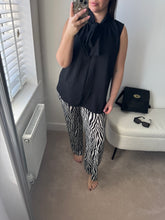 Load image into Gallery viewer, ANNABELLE Zebra Trouser - White