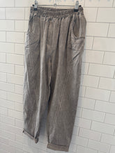 Load image into Gallery viewer, SANTI Casual Trouser (4 Colours)