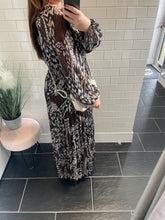 Load image into Gallery viewer, PIPER Print Maxi Dress - Black