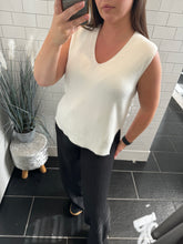 Load image into Gallery viewer, VALERIE Jumper Vest- Warm White