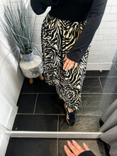 Load image into Gallery viewer, PORTO Long Sleeve Dress - Zebra