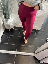 Load image into Gallery viewer, EMME Energy Leggings - Burgandy