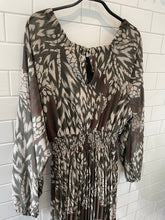 Load image into Gallery viewer, PIPER Print Maxi Dress - Khaki
