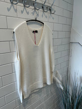 Load image into Gallery viewer, VALERIE Jumper Vest- Warm White