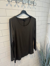 Load image into Gallery viewer, BASIC Plain Long Sleeve Top - 4 Colours