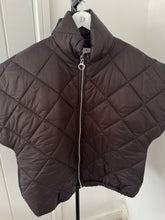 Load image into Gallery viewer, QUIN Quilted Gillet - 4 Colours
