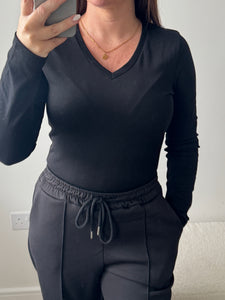 BASE V Layer Top - 2 Colours