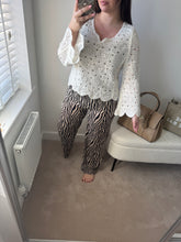 Load image into Gallery viewer, ANNABELLE Zebra Trouser - Cream
