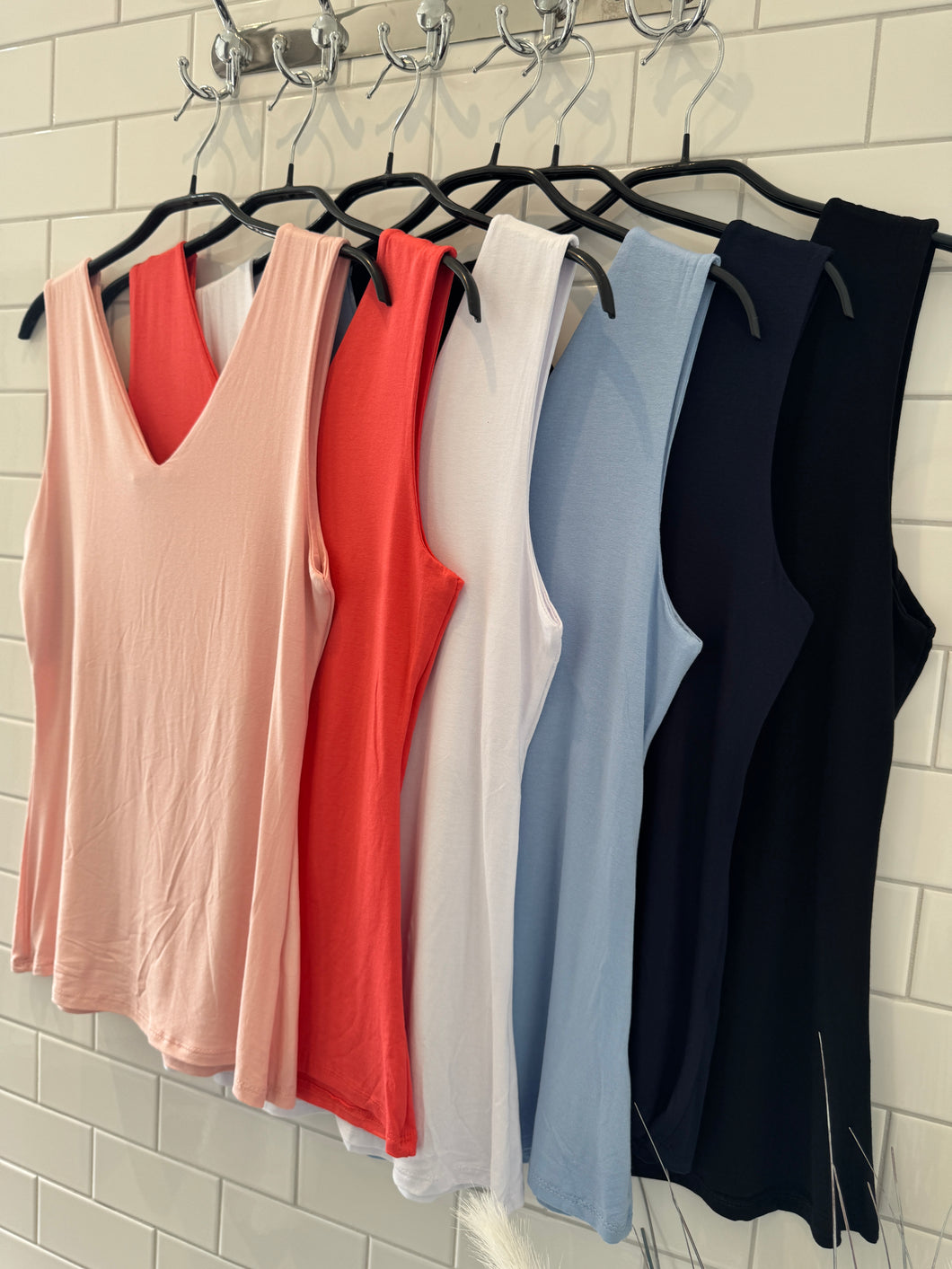 BASIC V Front Jersey Vest - Coral