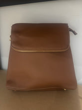 Load image into Gallery viewer, PETRA Backpack - Tan
