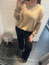 Load image into Gallery viewer, PIPPA Pleated Sleeve Sweatershirt - Beige
