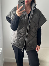 Load image into Gallery viewer, QUIN Quilted Gillet - 4 Colours
