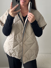 Load image into Gallery viewer, QUIN Quilted Gillet - 4 Colours
