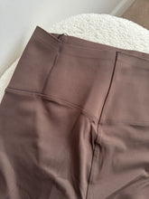 Load image into Gallery viewer, EMME Energy Leggings - Chocolate
