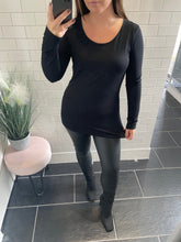 Load image into Gallery viewer, BASIC Plain Long Sleeve Top - 4 Colours
