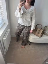 Load image into Gallery viewer, ANNABELLE Zebra Trouser - Cream
