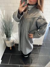 Load image into Gallery viewer, OLIVIA Overcoat - Grey
