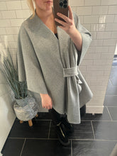 Load image into Gallery viewer, KAMILLA Knot Shawl - Grey
