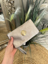 Load image into Gallery viewer, MADRID Purse - Silver

