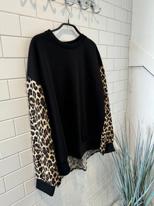 SAINT Leopard Sweatshirt - Black