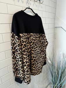 SAINT Leopard Sweatshirt - Black