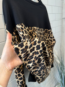 SAINT Leopard Sweatshirt - Black